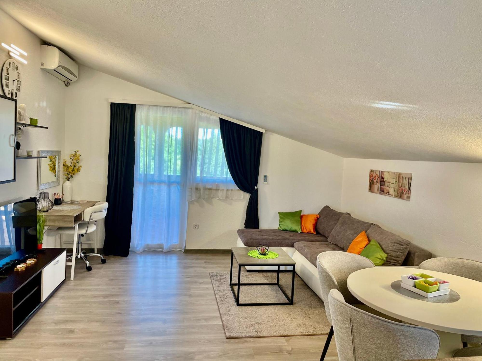 Apartments Dora โปเรช ภายนอก รูปภาพ